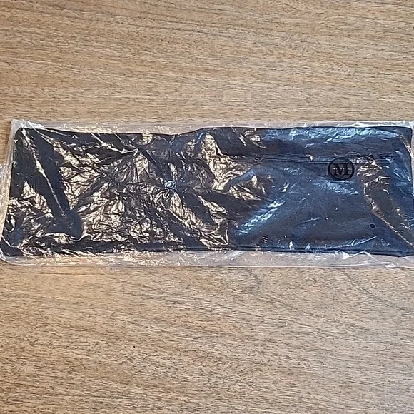 Running Belt with Pockets - Picture 1 of 5